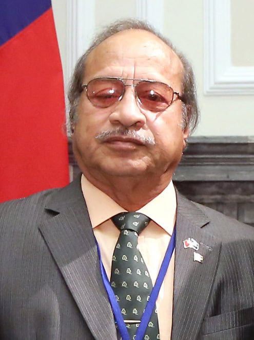 Transform Aqorau back as SINU boss