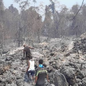Wildfires devastate PNG island
